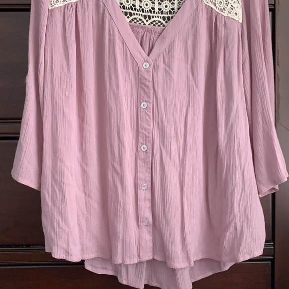 NSR boho crochet button down top & roll sleeves - Picture 5 of 10